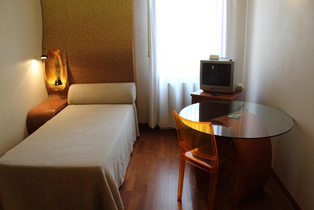 Bed and Breakfast Domus Orsoni à Venise Extérieur photo