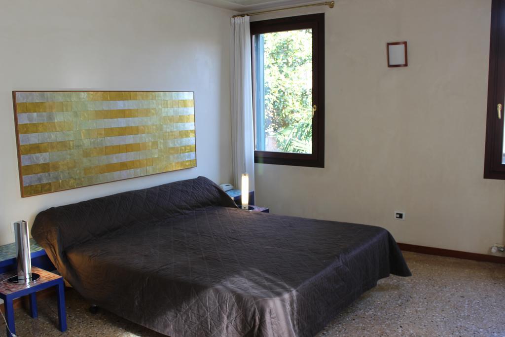 Bed and Breakfast Domus Orsoni à Venise Extérieur photo